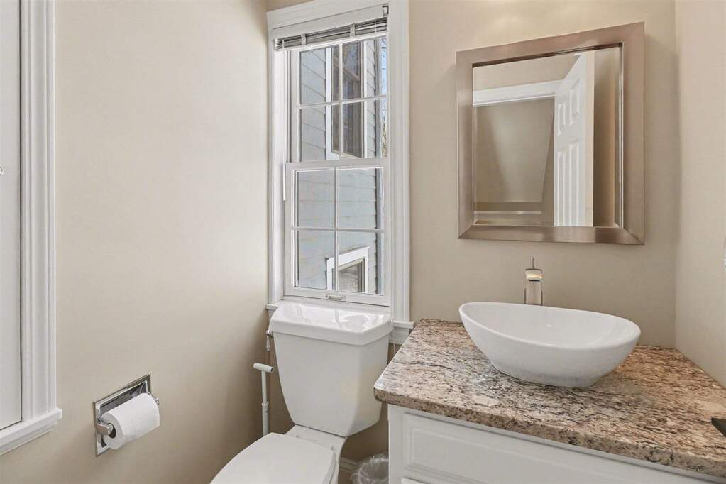 4 Bedroom Single Family Home/House's Image 32