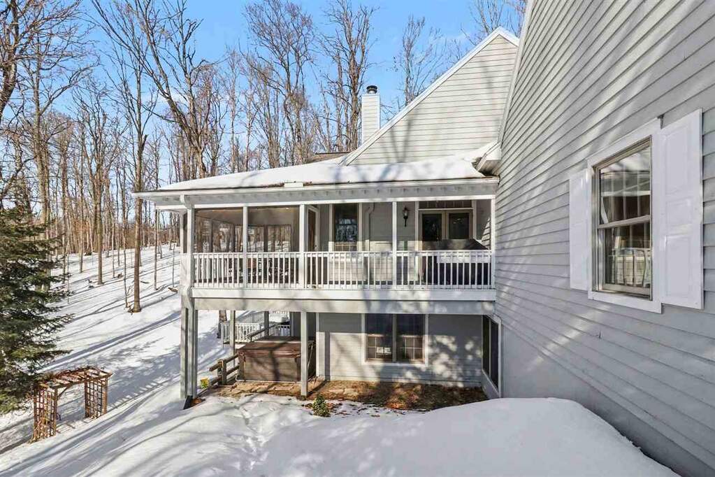 4 Bedroom Single Family Home/House's Image 4