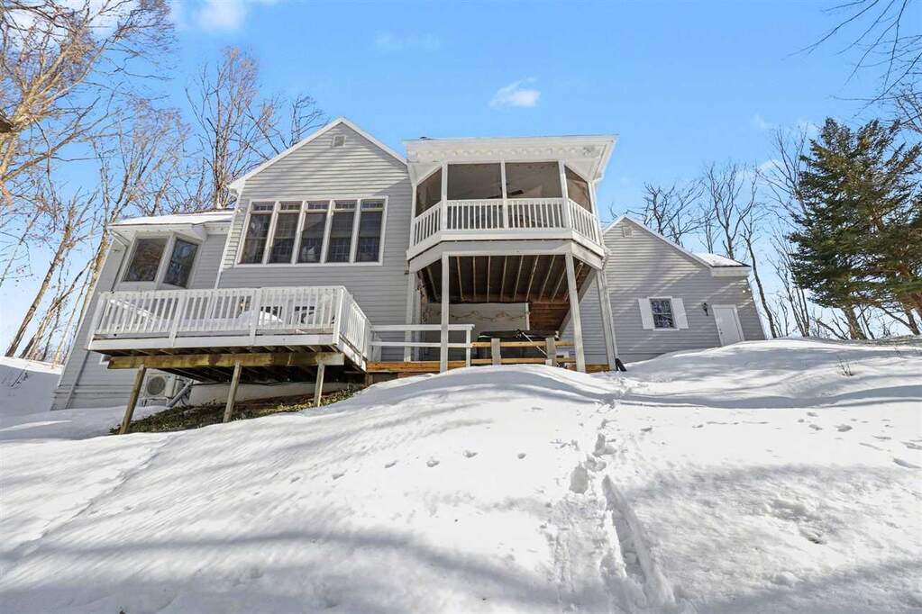 4 Bedroom Single Family Home/House's Image 5