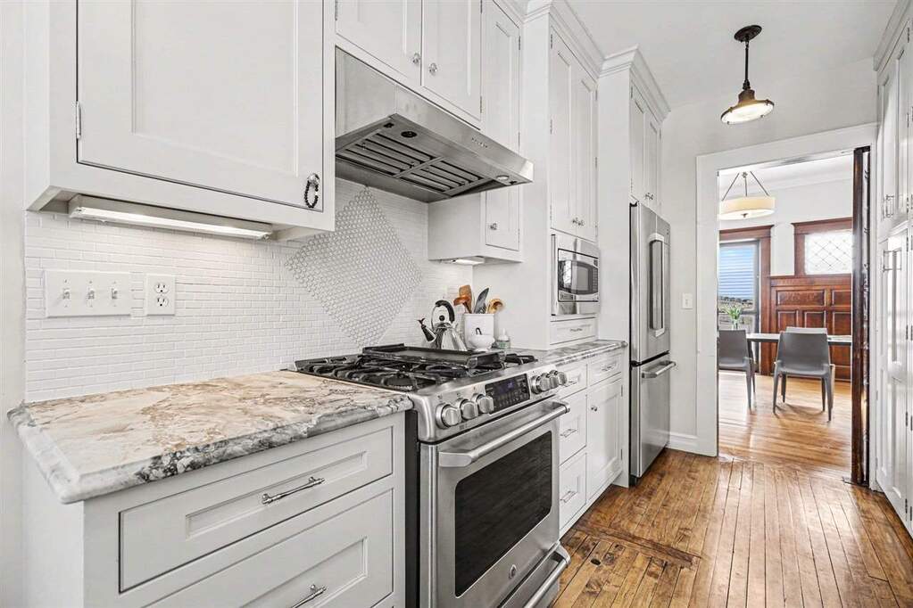 4 Bedroom Single Family Home/House's Image 20