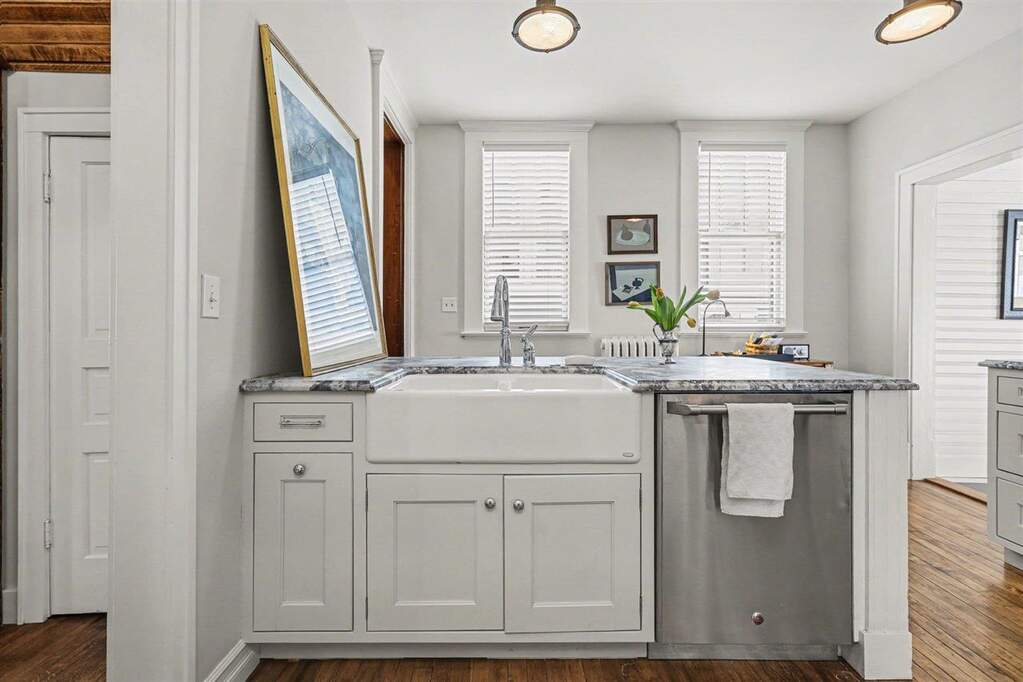 4 Bedroom Single Family Home/House's Image 22