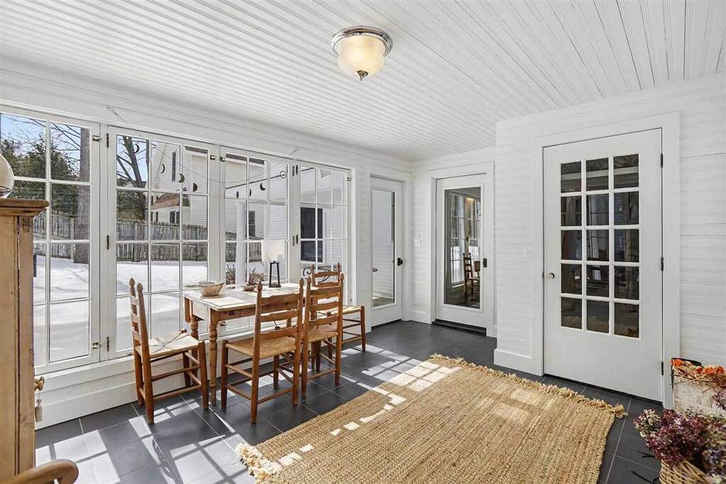 4 Bedroom Single Family Home/House's Image 28