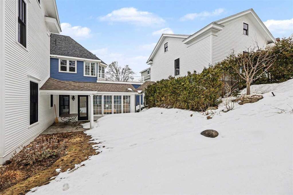 4 Bedroom Single Family Home/House's Image 29
