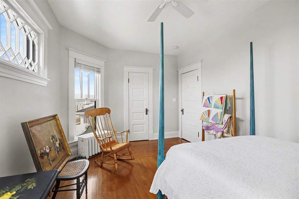 4 Bedroom Single Family Home/House's Image 32