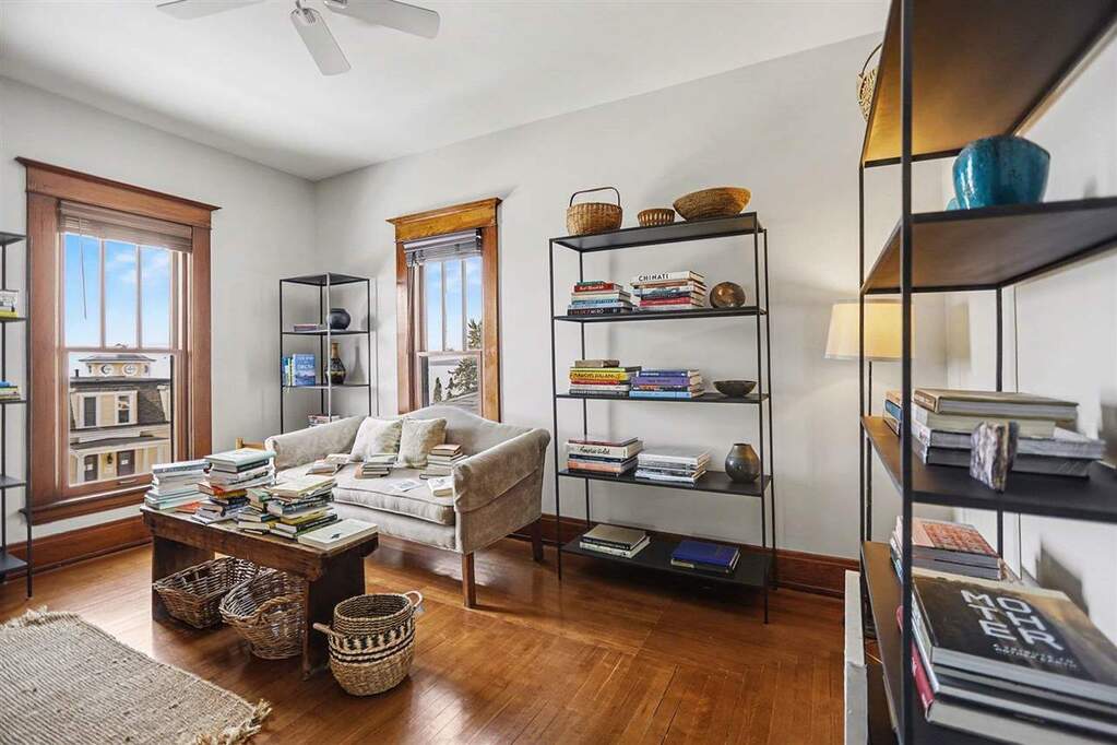 4 Bedroom Single Family Home/House's Image 35