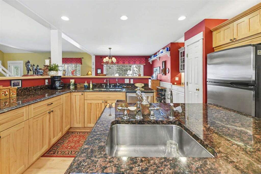 3 Bedroom Single Family Home/House's Image 14