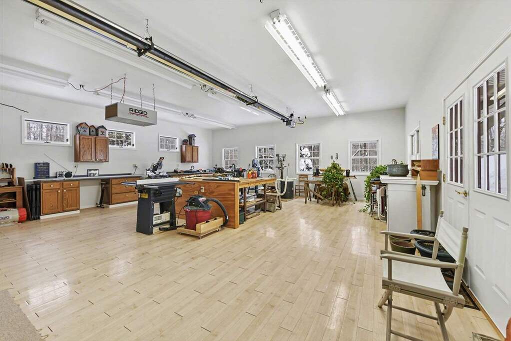 3 Bedroom Single Family Home/House's Image 39