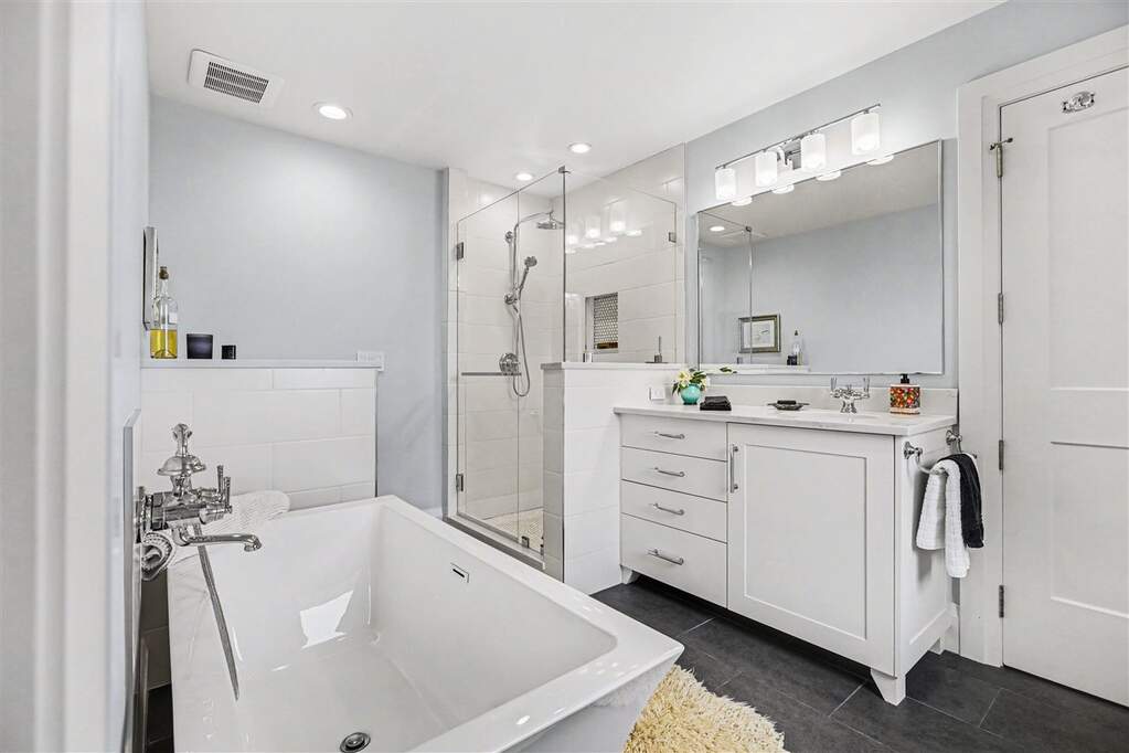 3 Bedroom Single Family Home/House's Image 12
