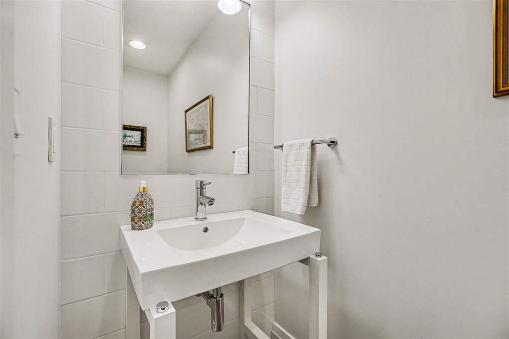 3 Bedroom Single Family Home/House's Image 22