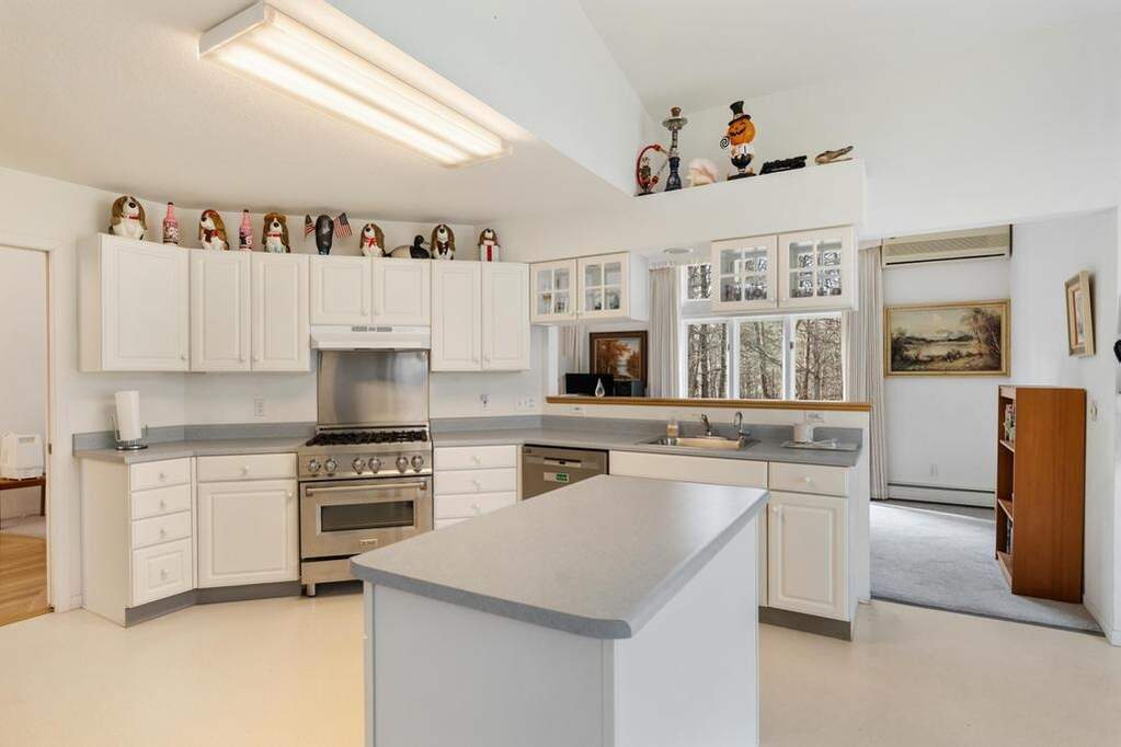 3 Bedroom Single Family Home/House's Image 7