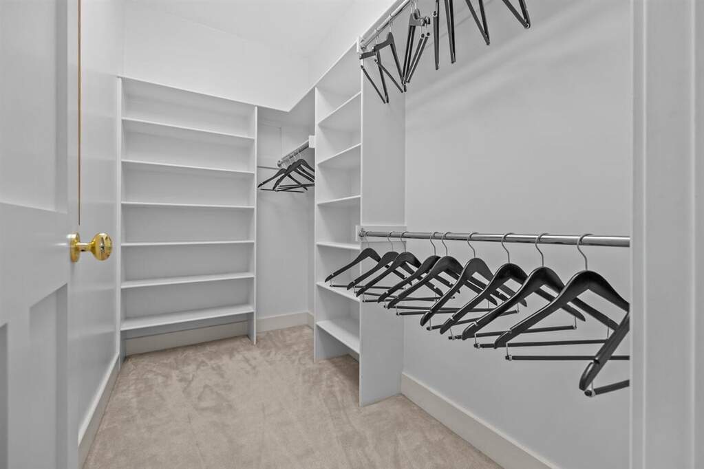 5 Bedroom Single Family Home/House's Image 23