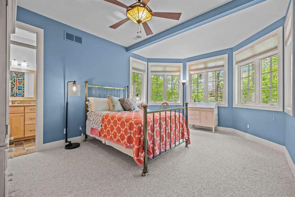 5 Bedroom Single Family Home/House's Image 25