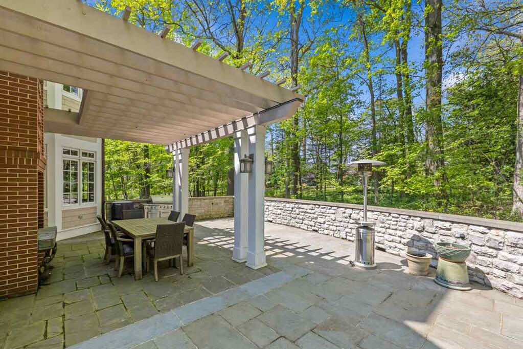 5 Bedroom Single Family Home/House's Image 43