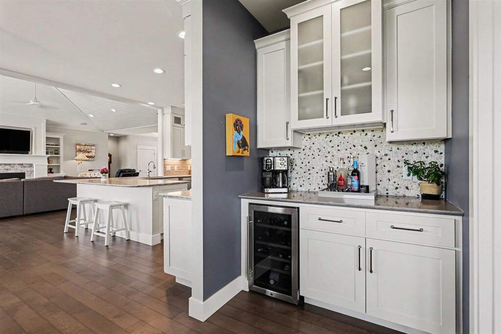 4 Bedroom Single Family Home/House's Image 7