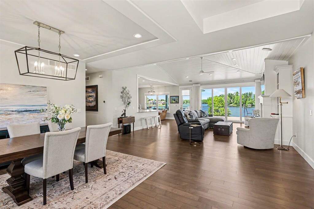 4 Bedroom Single Family Home/House's Image 8