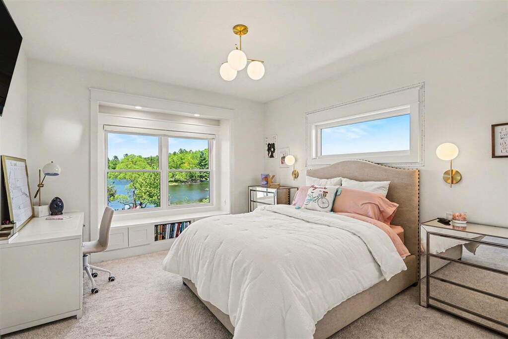 4 Bedroom Single Family Home/House's Image 12