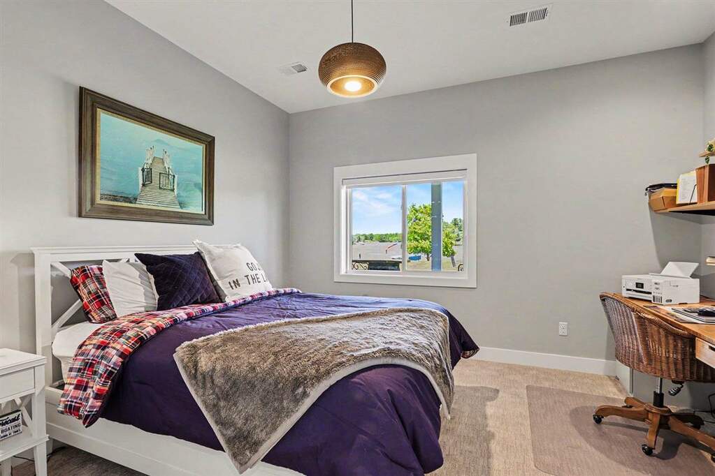 4 Bedroom Single Family Home/House's Image 19