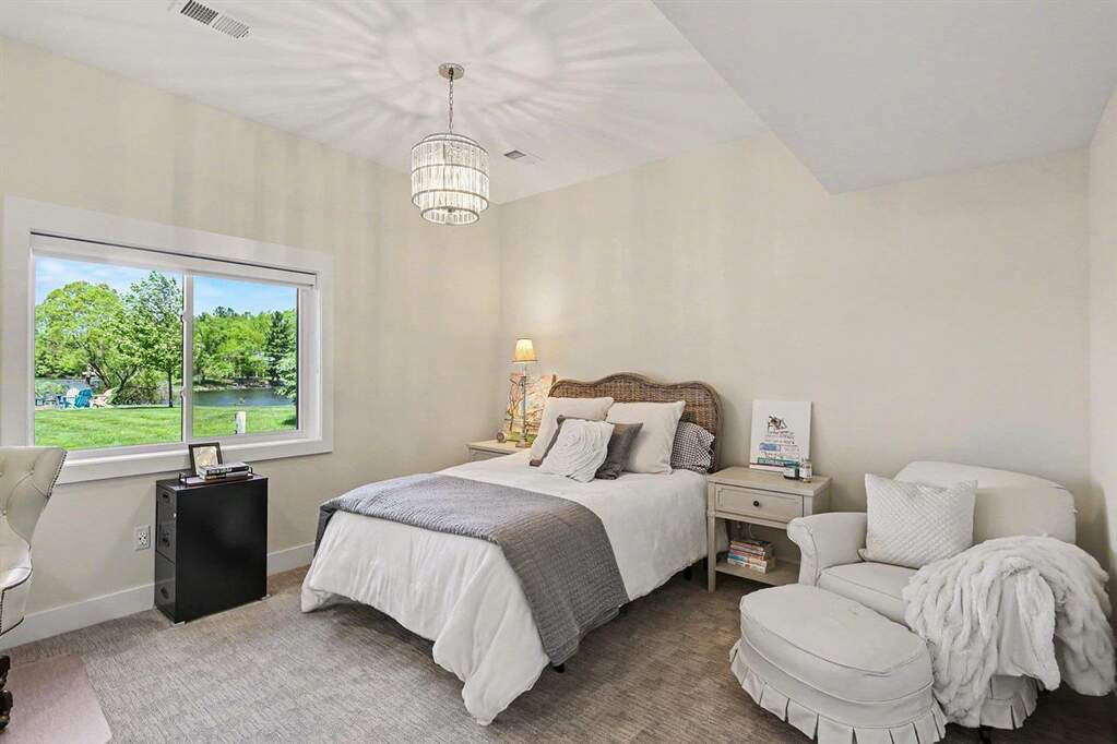 4 Bedroom Single Family Home/House's Image 20
