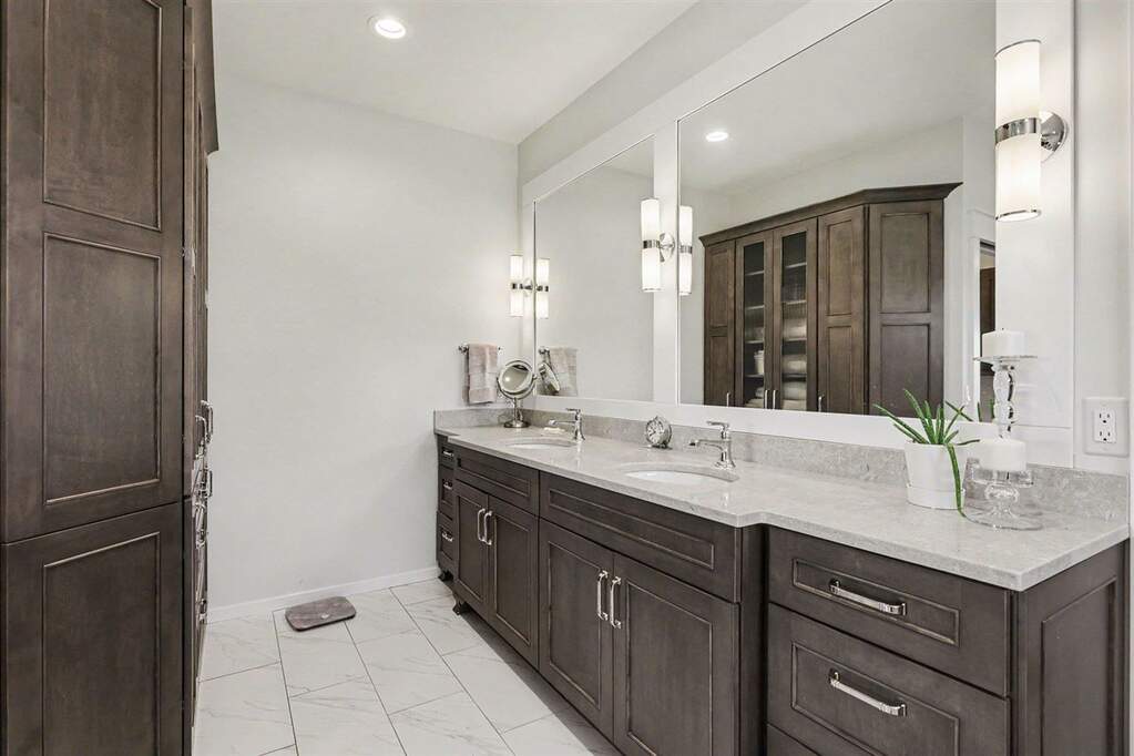 4 Bedroom Single Family Home/House's Image 23