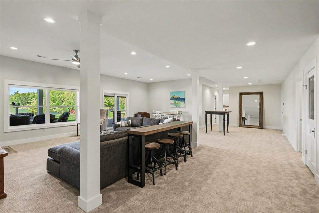 4 Bedroom Single Family Home/House's Image 27