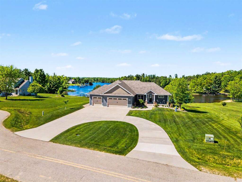 4 Bedroom Single Family Home/House's Image 36