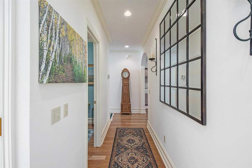 4 Bedroom Single Family Home/House's Image 11