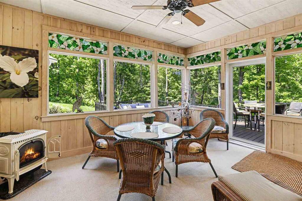 4 Bedroom Single Family Home/House's Image 12