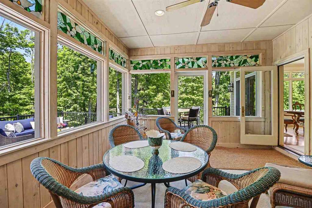 4 Bedroom Single Family Home/House's Image 13