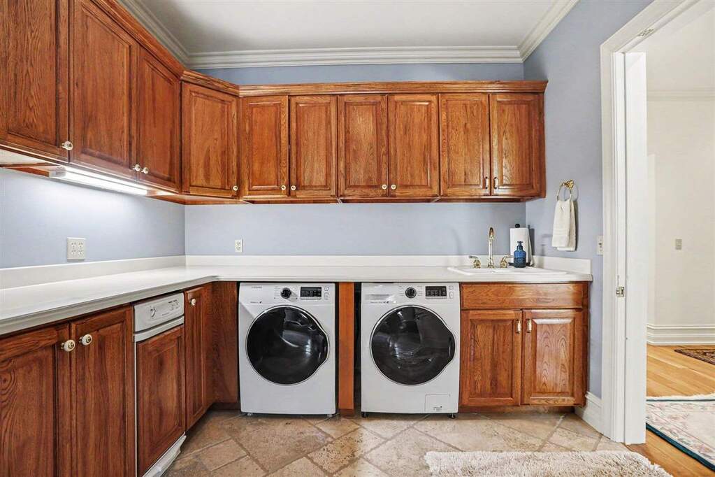 4 Bedroom Single Family Home/House's Image 21