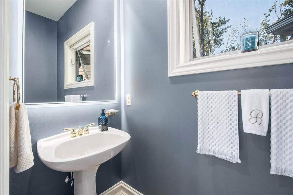 4 Bedroom Single Family Home/House's Image 22