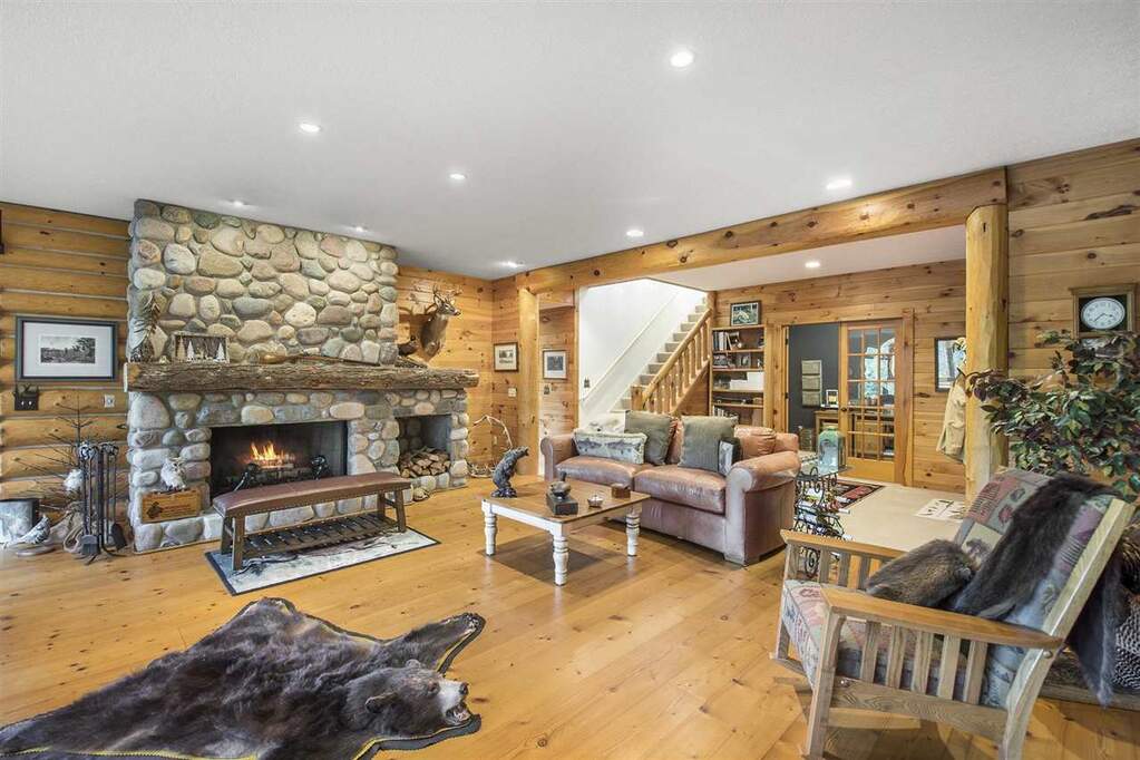 4 Bedroom Single Family Home/House's Image 27