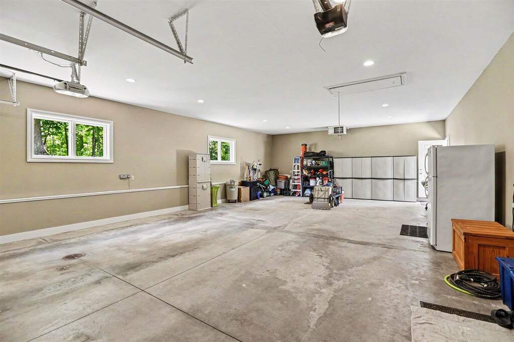 4 Bedroom Single Family Home/House's Image 34