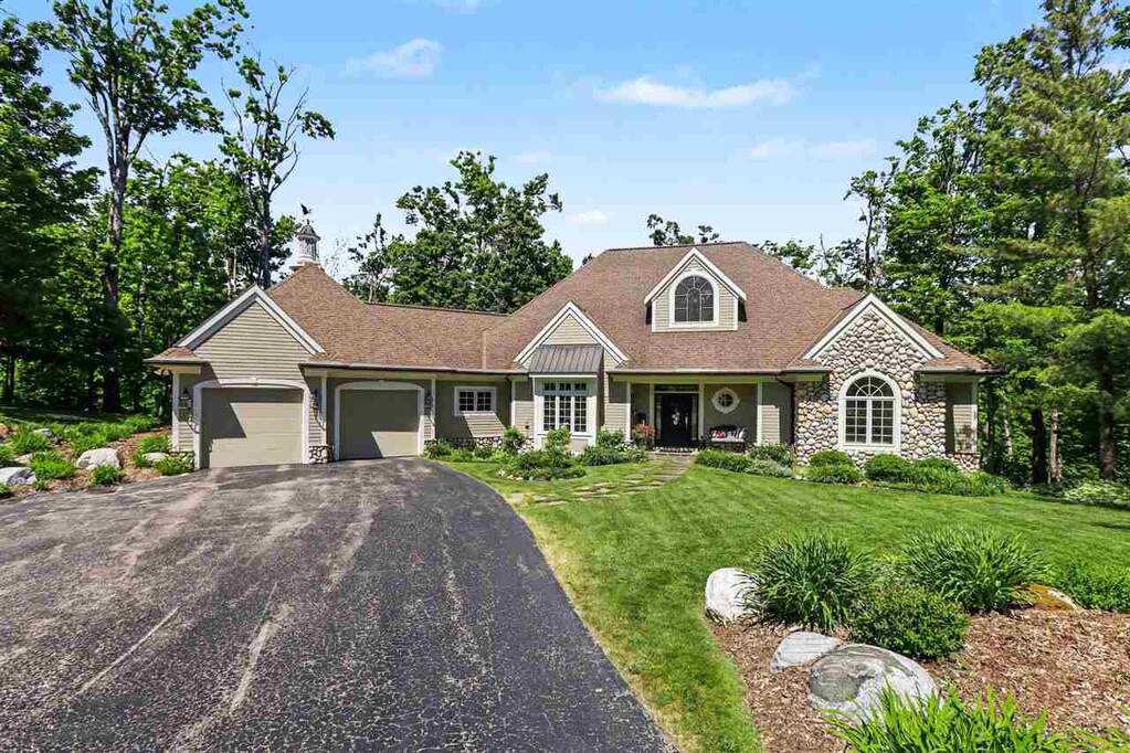 4 Bedroom Single Family Home/House's Image 39