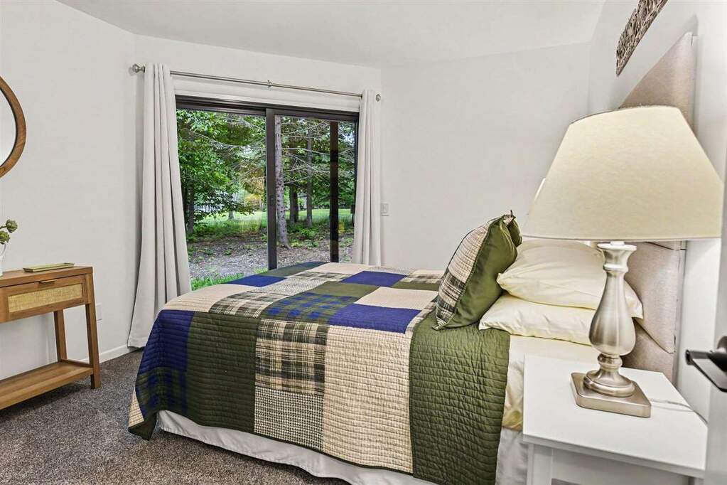 4 Bedroom Single Family Home/House's Image 7