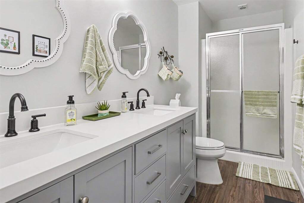 4 Bedroom Single Family Home/House's Image 13