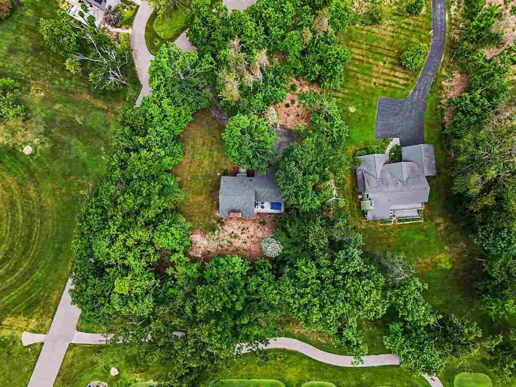 4 Bedroom Single Family Home/House's Image 16