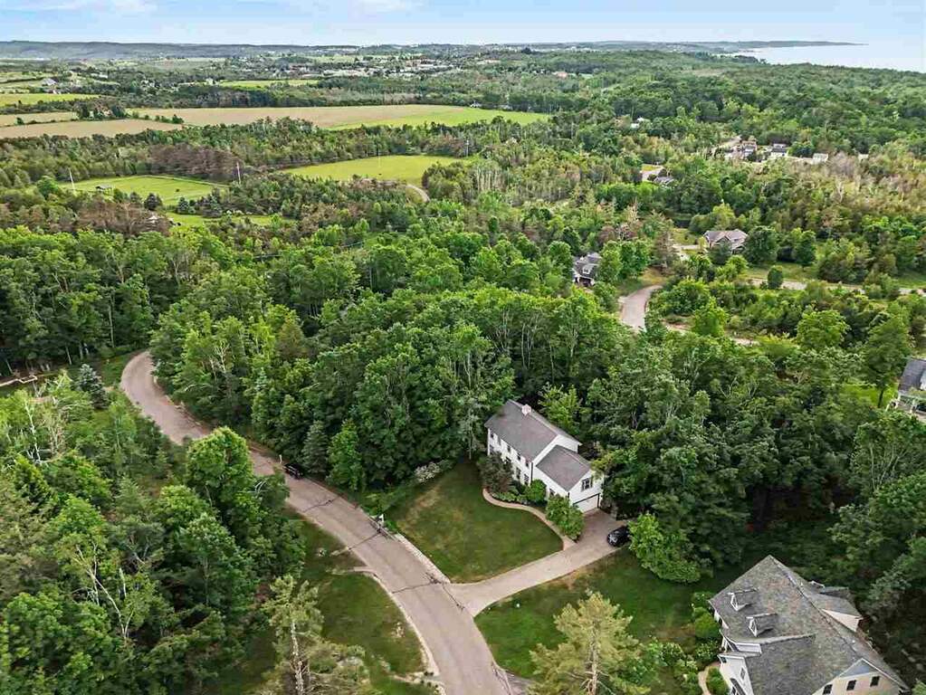 4 Bedroom Single Family Home/House's Image 27