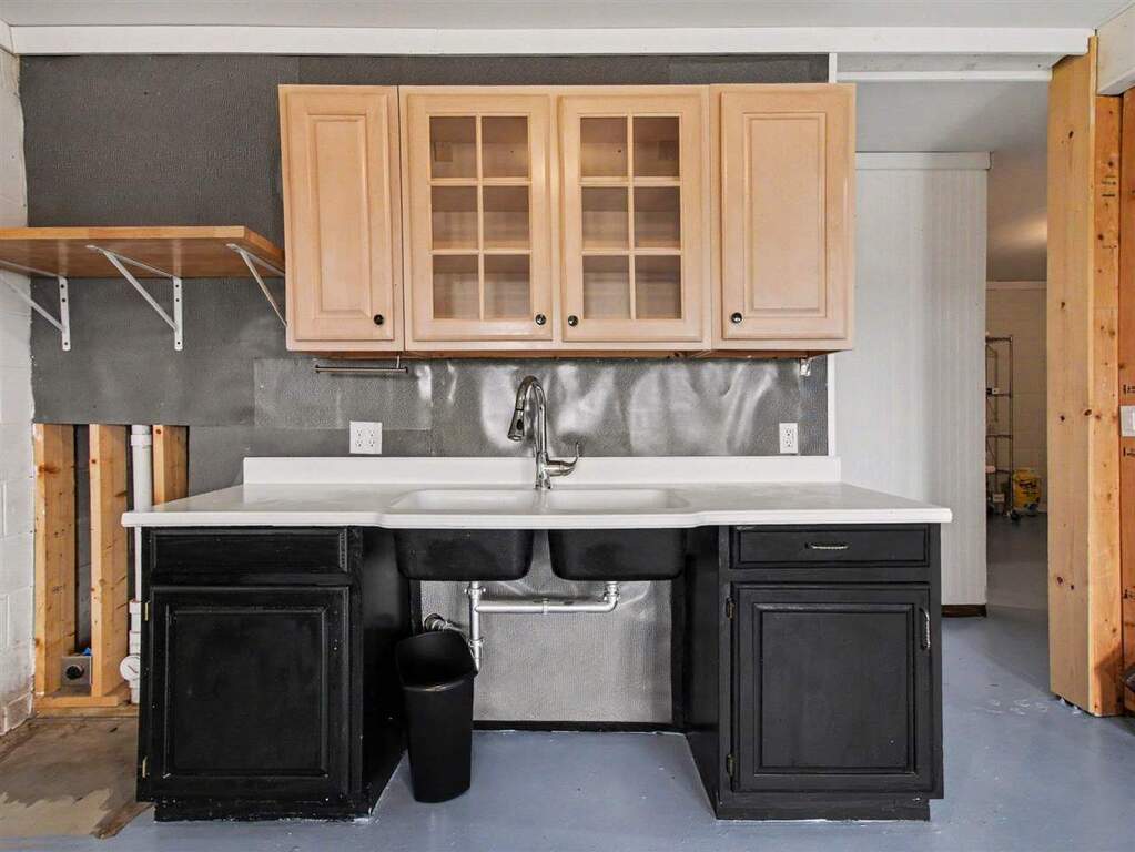 2 Bedroom Single Family Home/House's Image 9