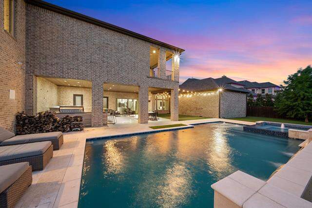 6 Bedroom Single Family Home/House's Image 35