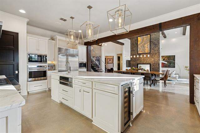 4 Bedroom Single Family Home/House's Image 7