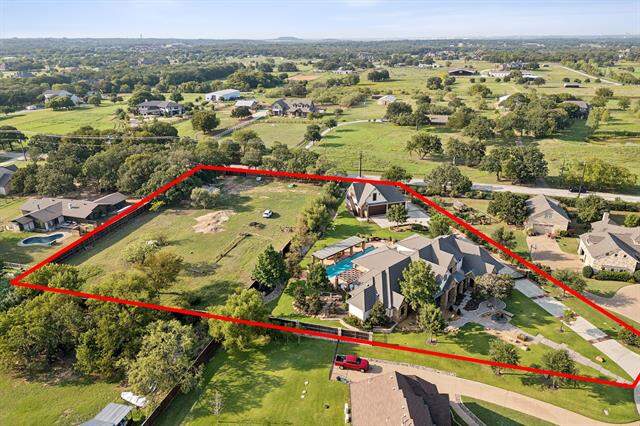 4 Bedroom Single Family Home/House's Image 3