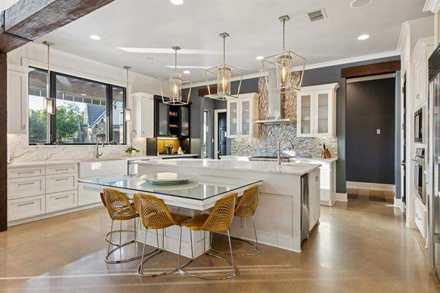 4 Bedroom Single Family Home/House's Image 6