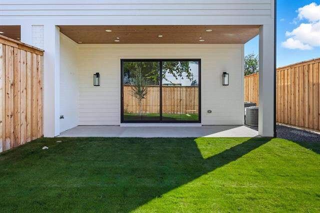 3 Bedroom Single Family Home/House's Image 25
