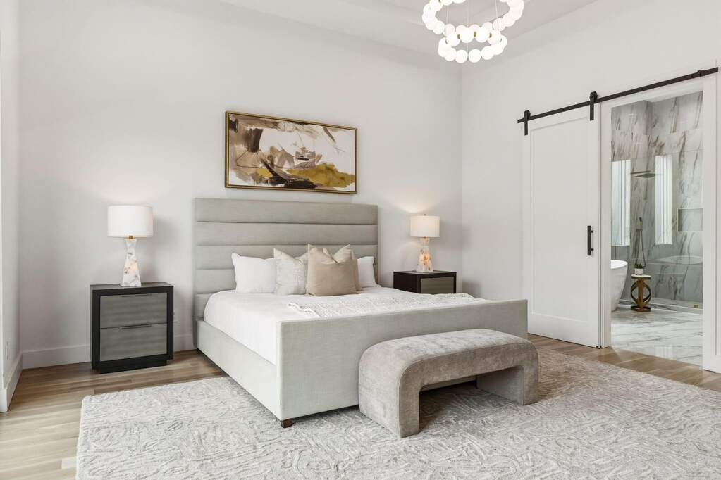 5 Bedroom Single Family Home/House's Image 12