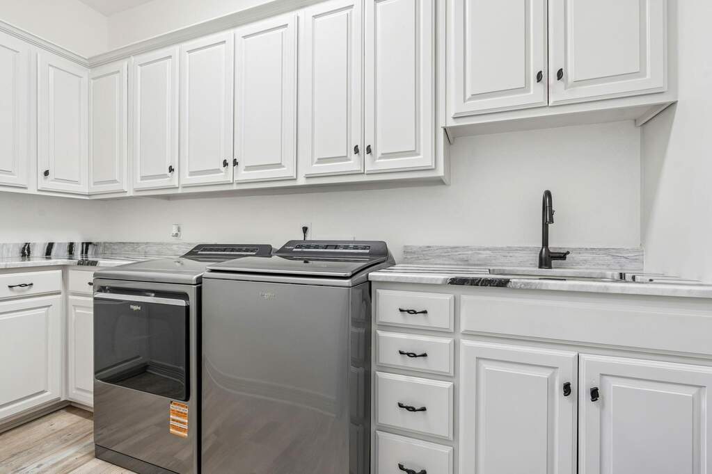 4 Bedroom Single Family Home/House's Image 15