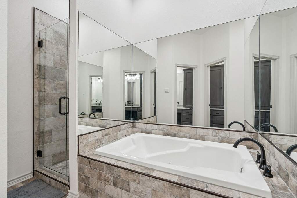4 Bedroom Single Family Home/House's Image 19