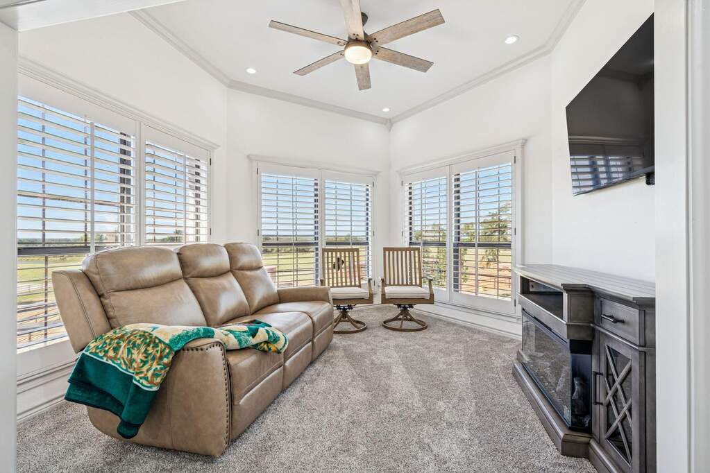4 Bedroom Single Family Home/House's Image 26