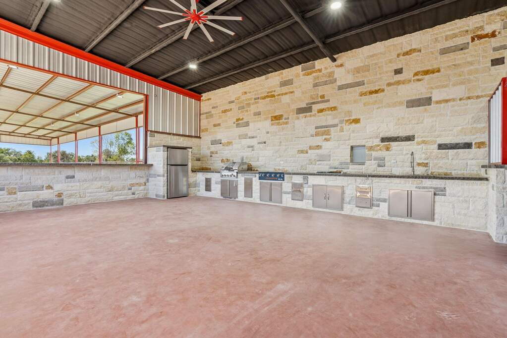 4 Bedroom Single Family Home/House's Image 34