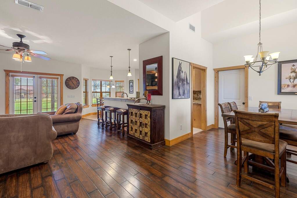 6 Bedroom Farm/Ranch/Plantation's Image 11