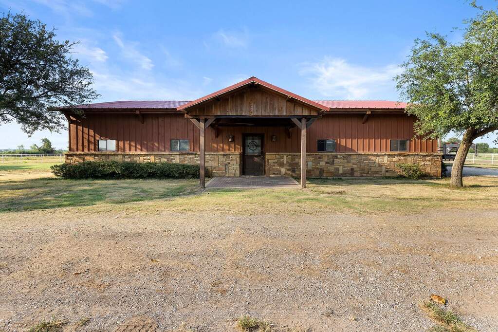 6 Bedroom Farm/Ranch/Plantation's Image 16
